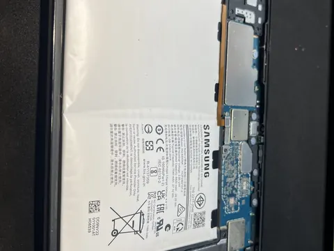 三星 Galaxy Tab A8 平板電池膨脹更換