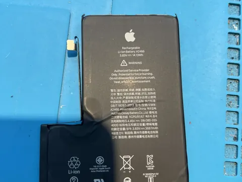 iPhone 12 Pro Max 電池更換紀錄