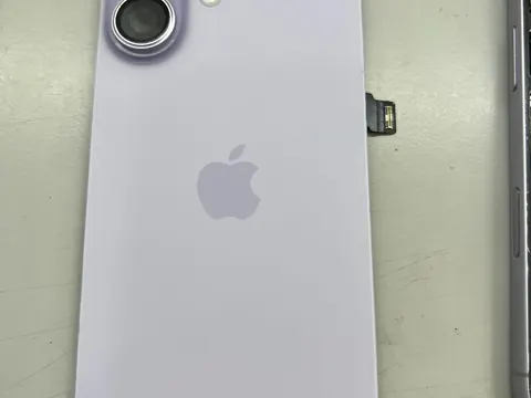 iPhone 16 背蓋破裂更換紀錄